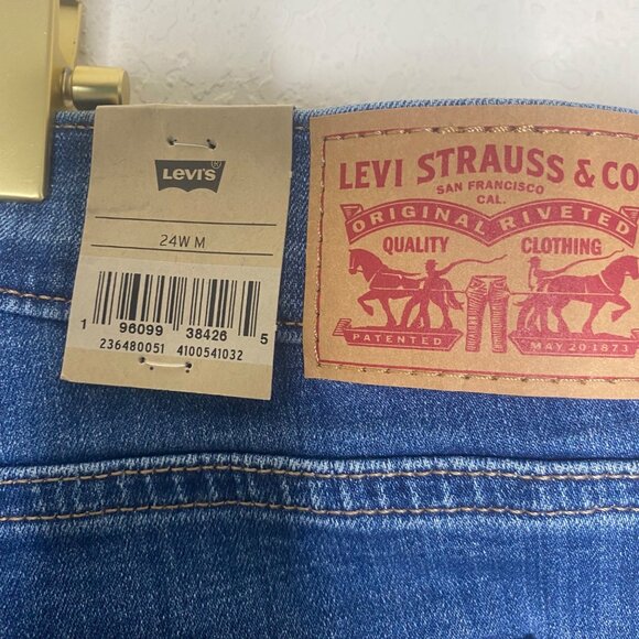 Levis Classic Straight Jeans Womens 24W Mid Rise Med Wash Hypersoft Stretch - Picture 8 of 16